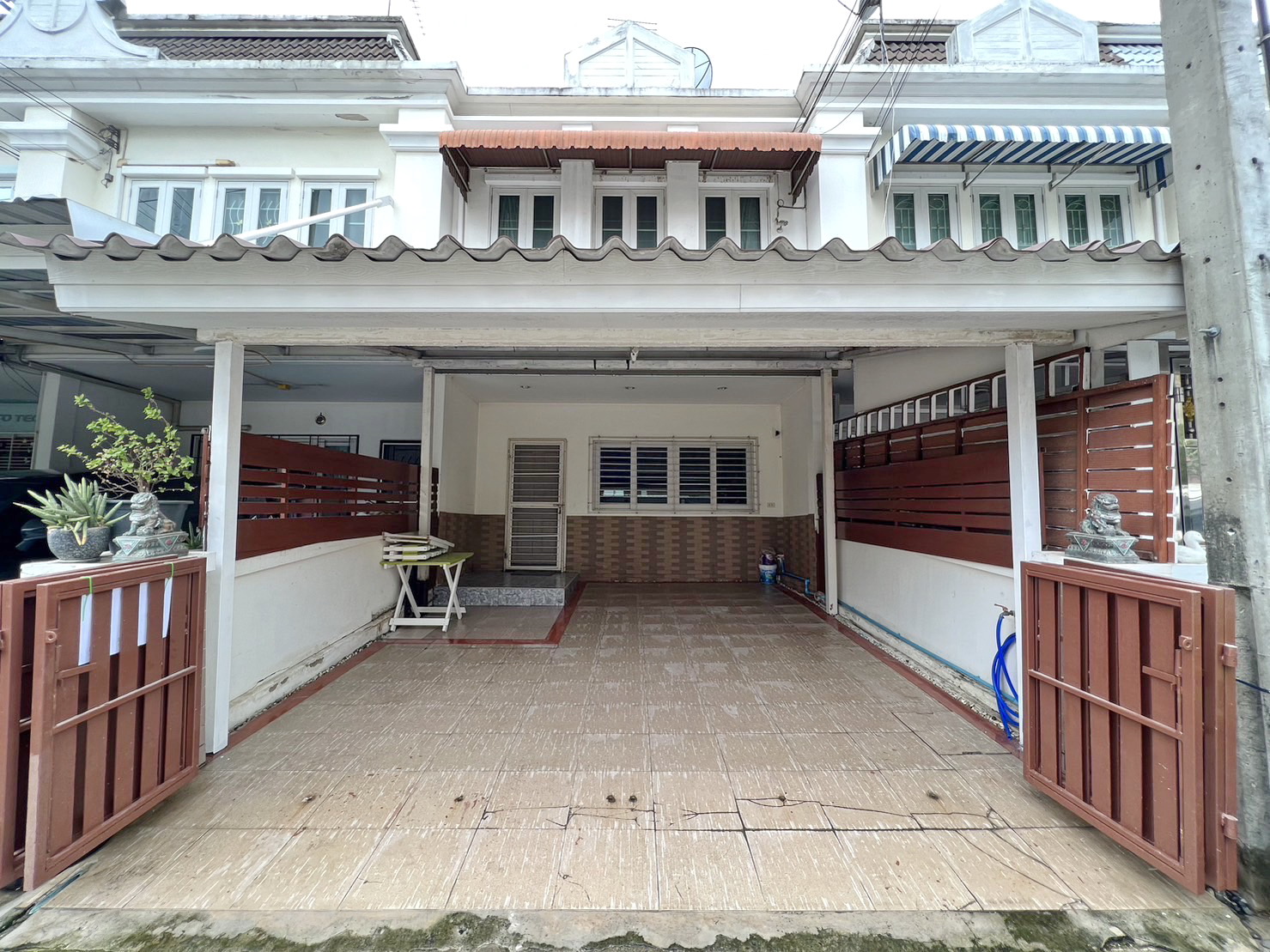 ขาย ทาวน์โฮม เฉลิมพระเกียรติ ร.9
