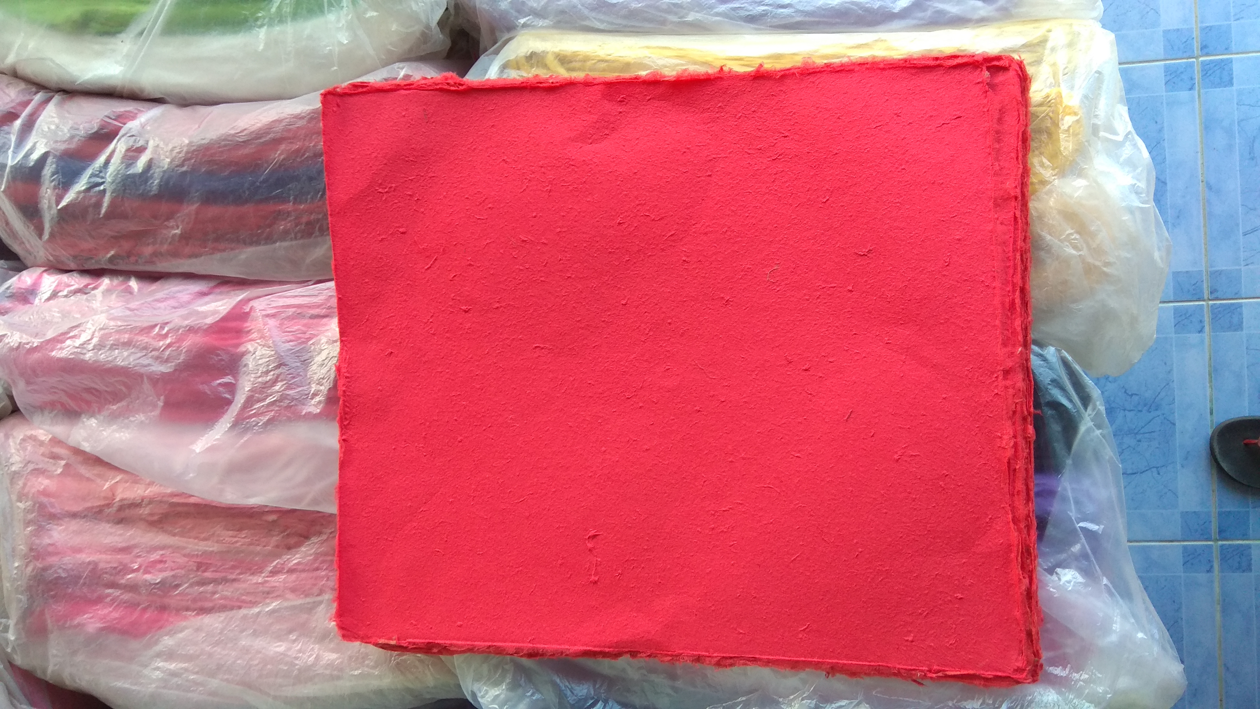 กระดาษสา หนา แบบขรุขระ มีทุกสี 50 แผ่น คละสีได้ เลือกสีทักไลน์ ไม่ขายปลีก