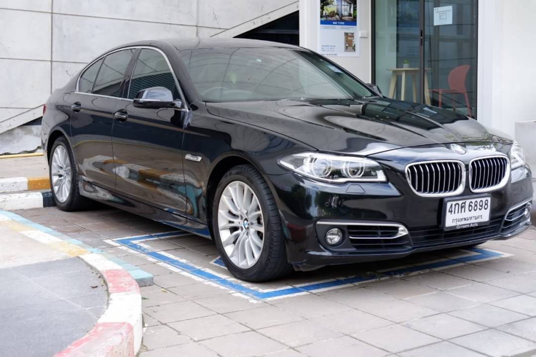 BMW 528i Luxuary ปี2015