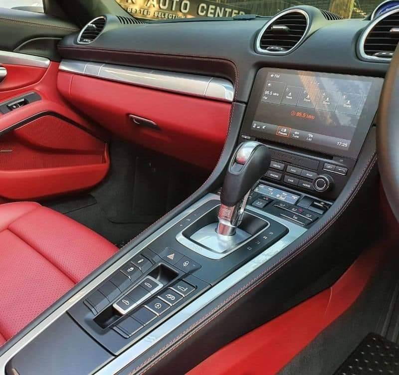 Porsche Boxster 718 ปี2017