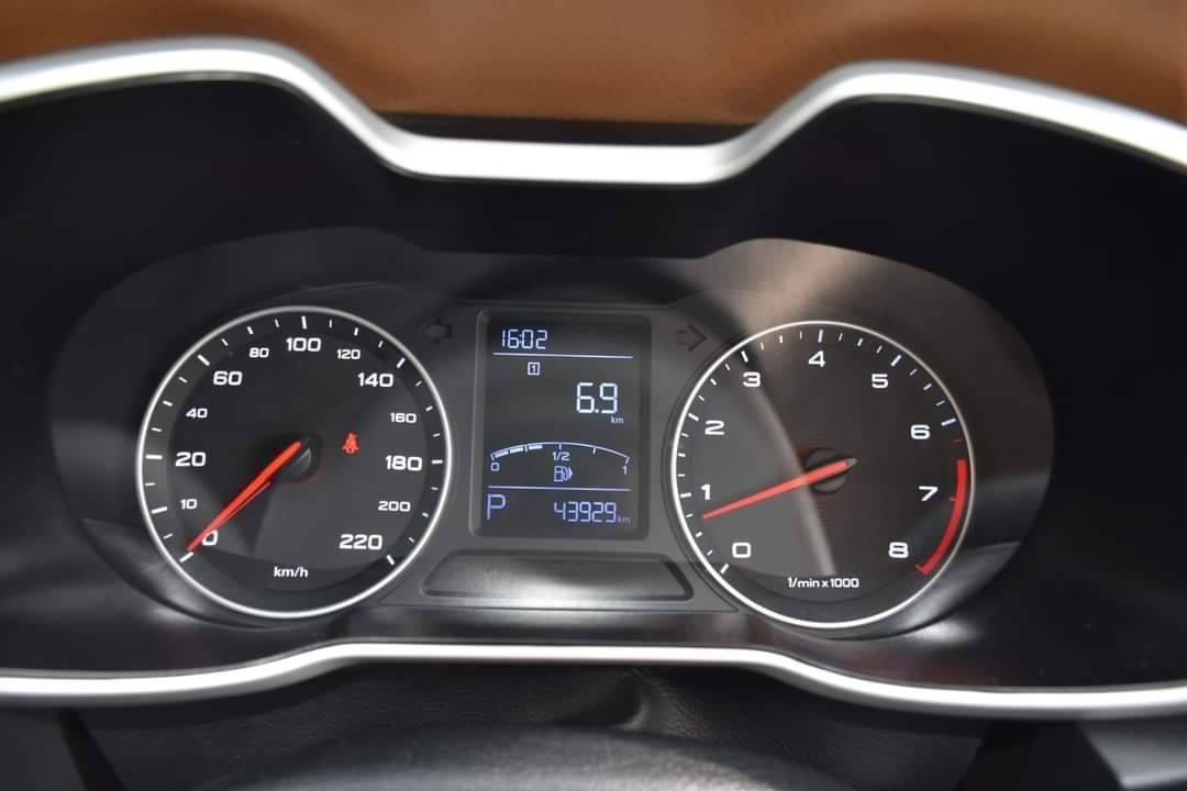 MG ZS 1.5X SUNROOF TOP ปี2018