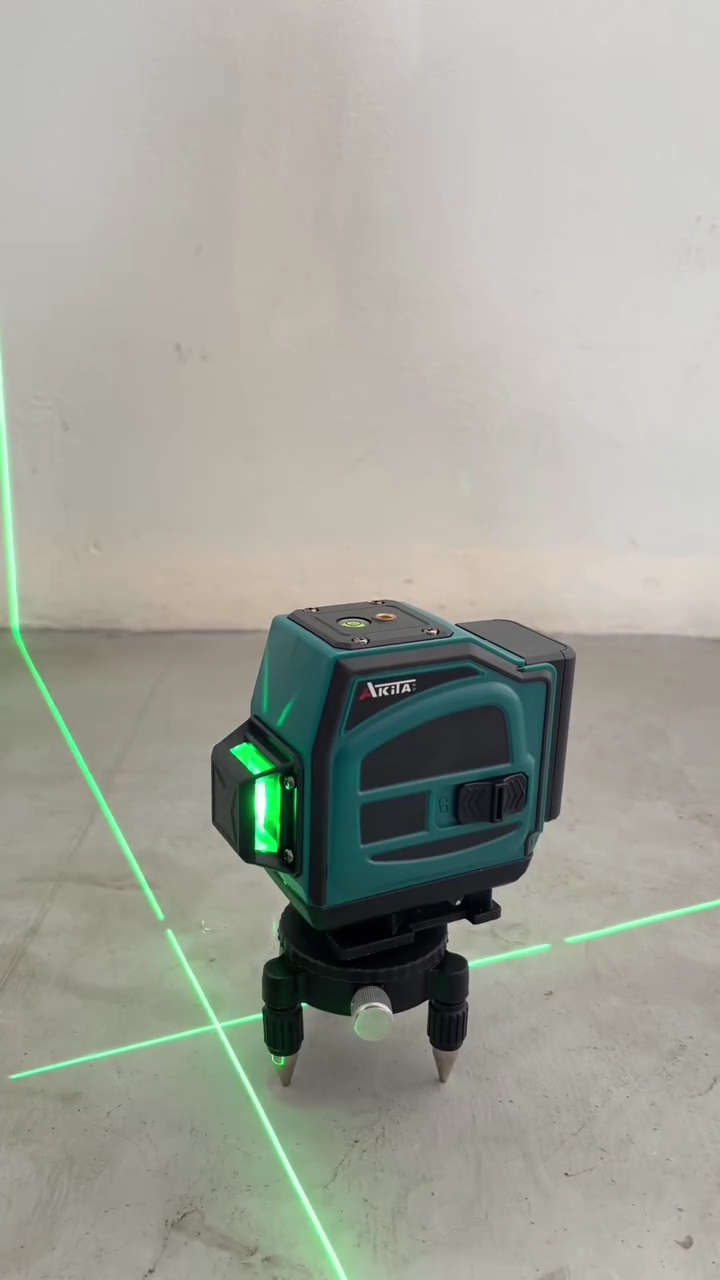 เครื่องวัดระดับเลเซอร์ ยี่ห้อ AKITA มีมาให้เลือก 2 แบบ 12 เส้น และ 16 เส้น