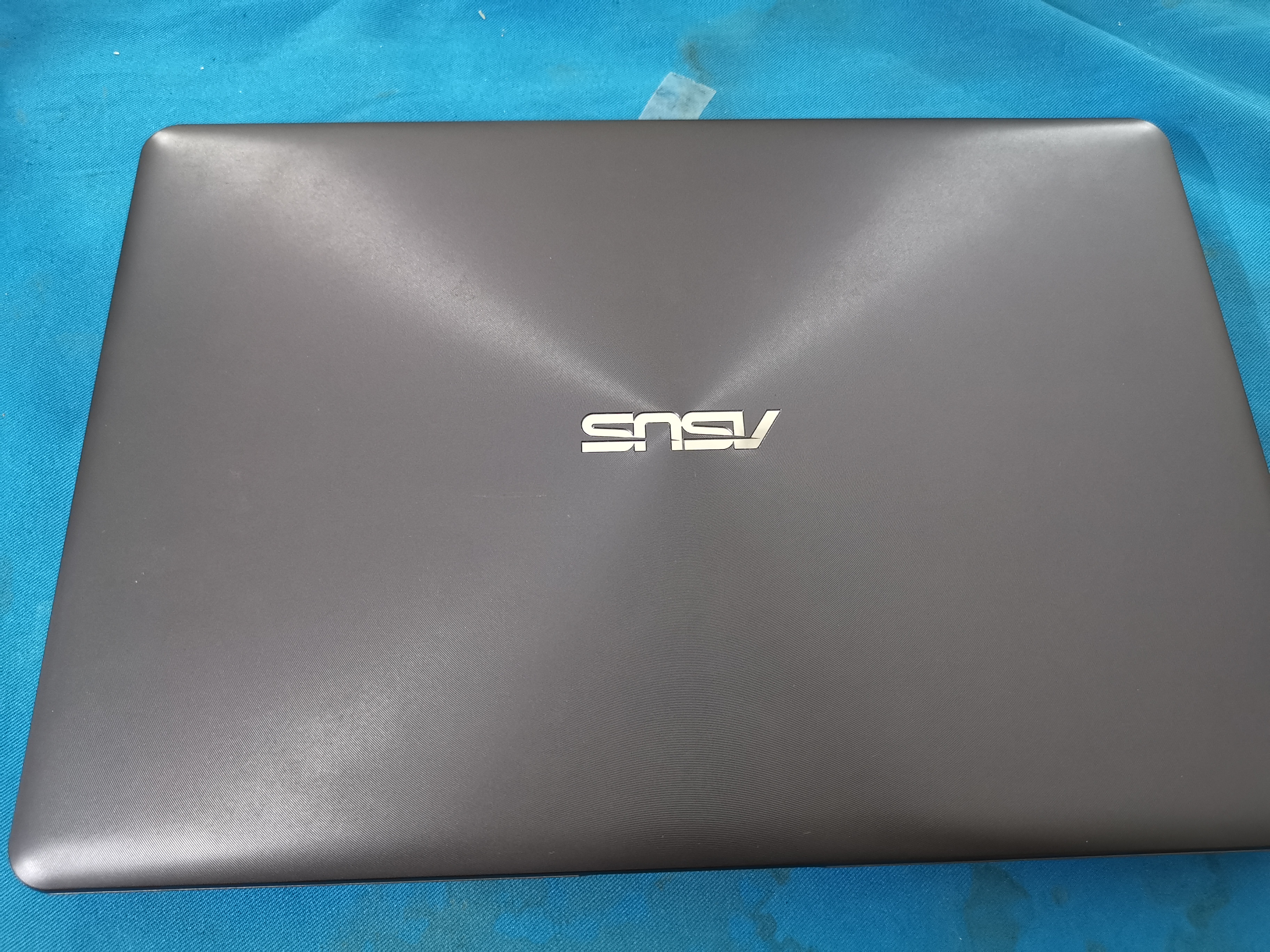 Asus VivoBook S14 X411U