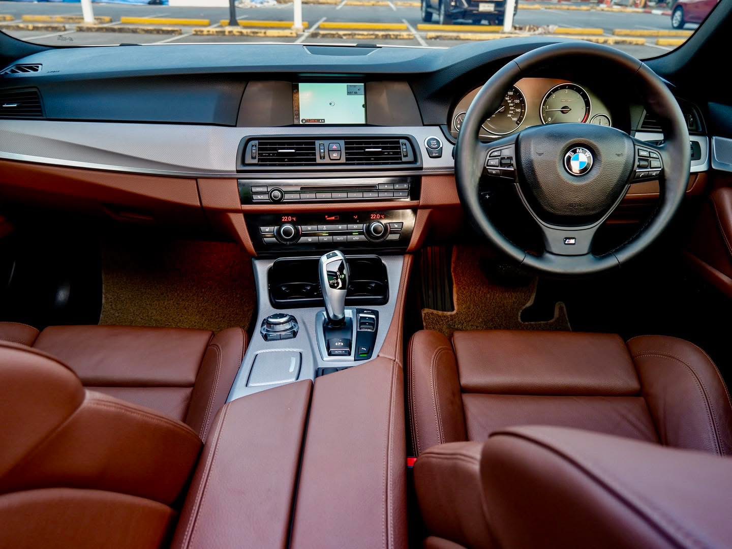 BMW F11 520d Touring M-sport Package ปี 2013