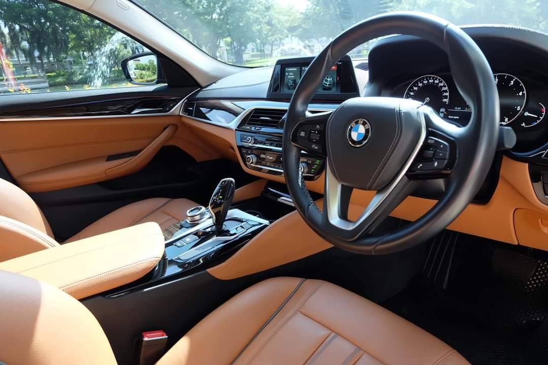 Bmw Series 5 G30 520D ปี 2017