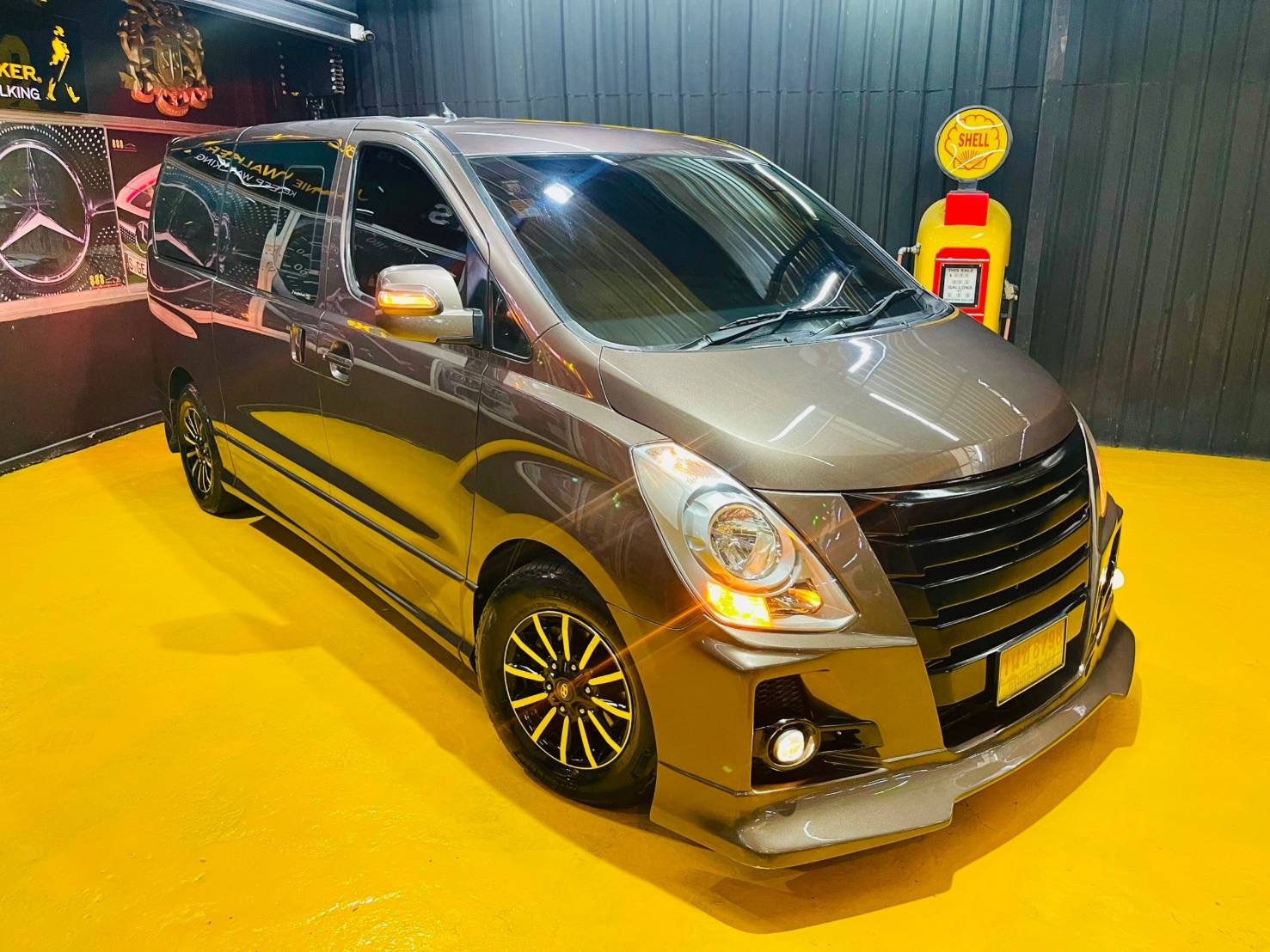 HYUNDAI H-1 DELUXE แต่งVIP ปี2014