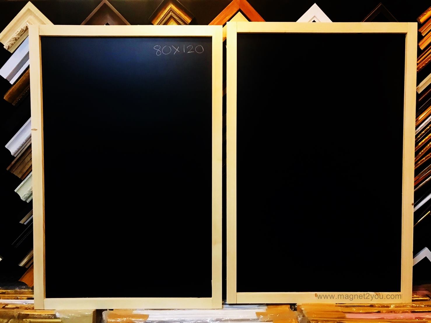 กระดานดำติดผนัง กรอบไม้สนย้อมสีได้ ขนาด 80x120