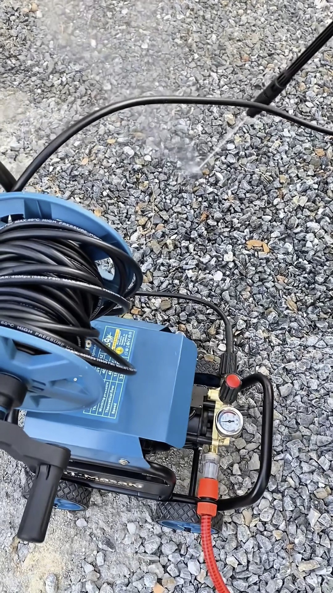 เครื่องฉีดน้ำแรงดันสูงล้อลาก ยี่ห้อ MASAKI มีโรลม้วนสายในตัว มี 2 รุ่นให้เลือก