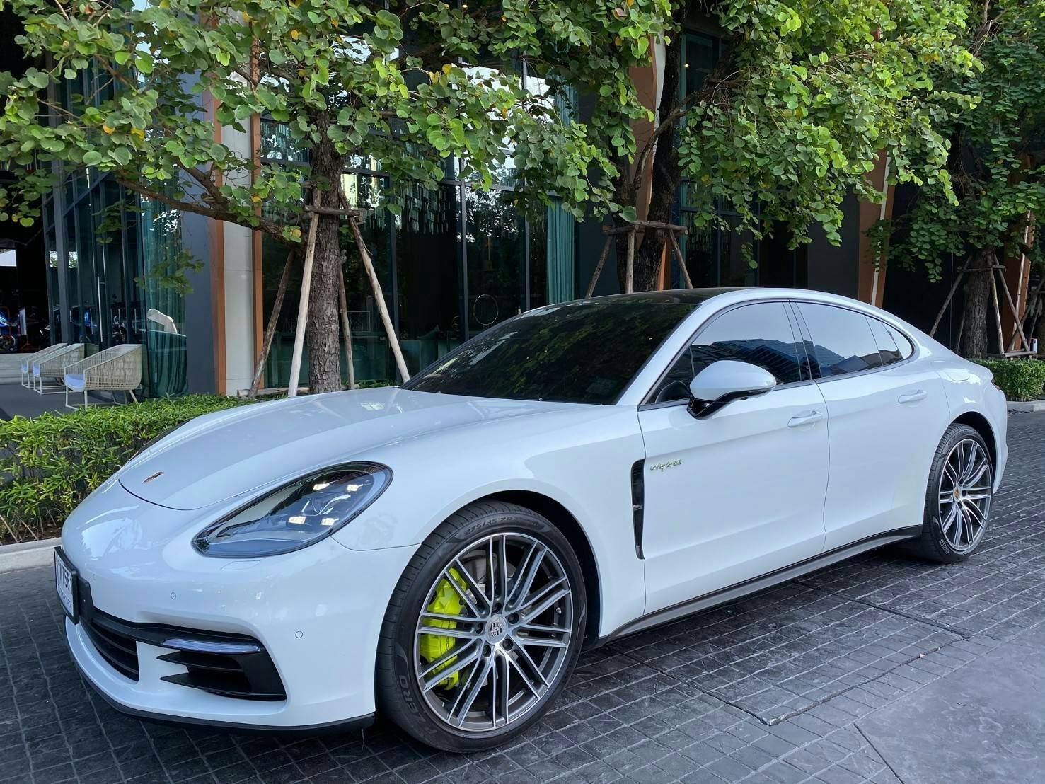 Porsche Panamera E 4hybrid ปี 2019