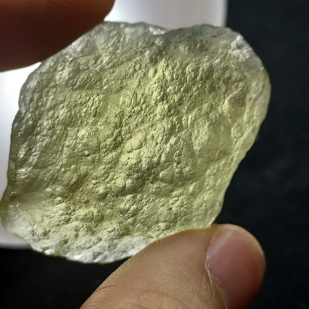 สะเก็ดดาวลิเบียน เนื้อใส เกรด A (28.7กรัม ขนาด 4.4x3.5x1.9ซม.) Libyan desert glass