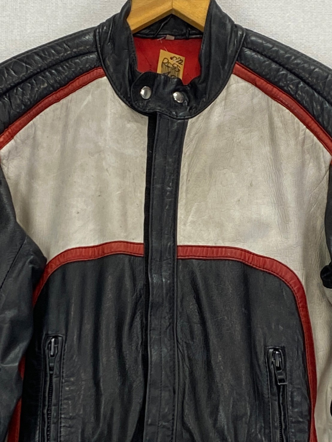 ประเภททรงชุด : Racing suit RCSS 022 (ชุดเลื้อ+กางเกง) : ยี้ห้อ....ไม่มีชื่อ