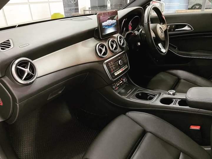 Mercedes Benz CLA200 URBAN 1.6 เทอร์โบ ปี 2017