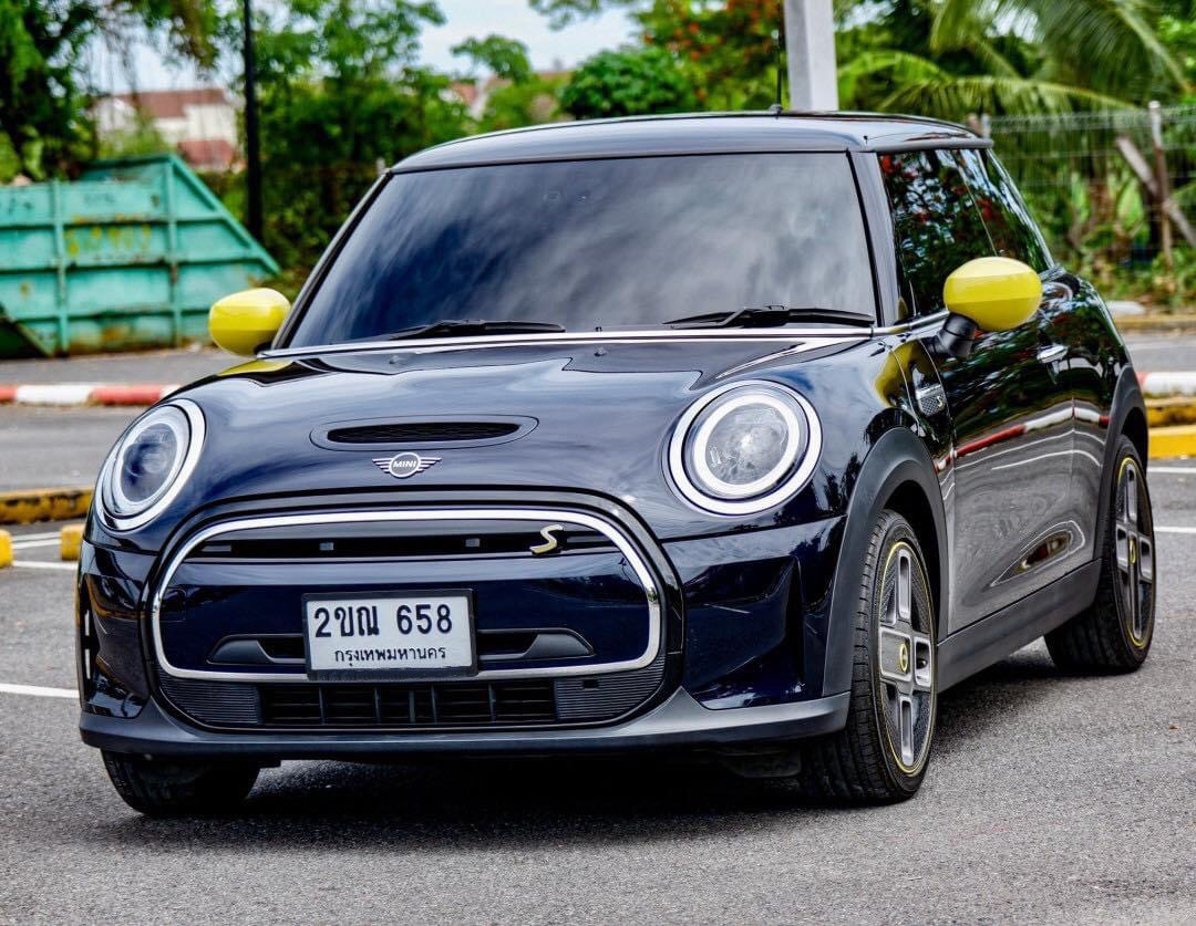 MINI Cooper SE MINI Yours Enigmatic Black Metallic ปี 2021