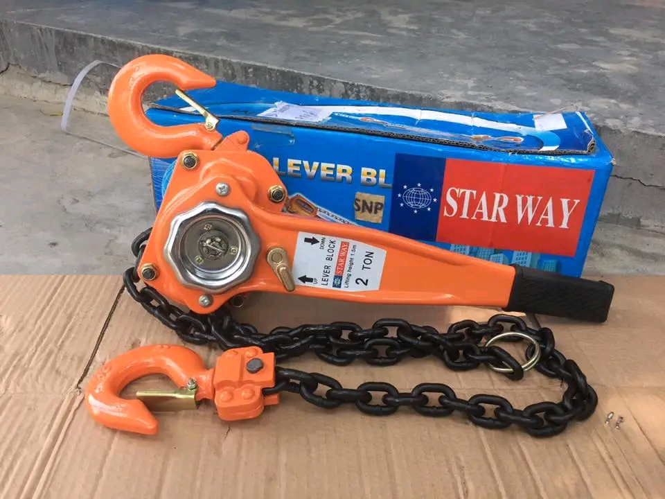 รอกโซ่มือโยก 2 ตัน ยี่ห้อ STARWAY โซ่ยาว 1.5 เมตร (กำมะลอ)