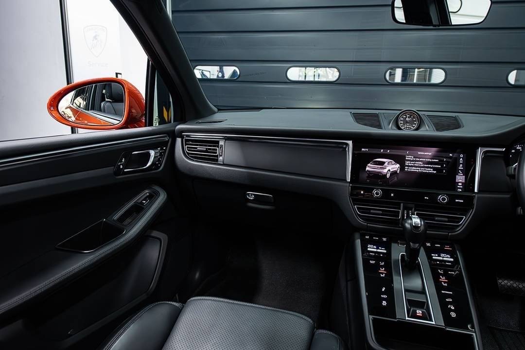 Porsche Macan ปี 2023