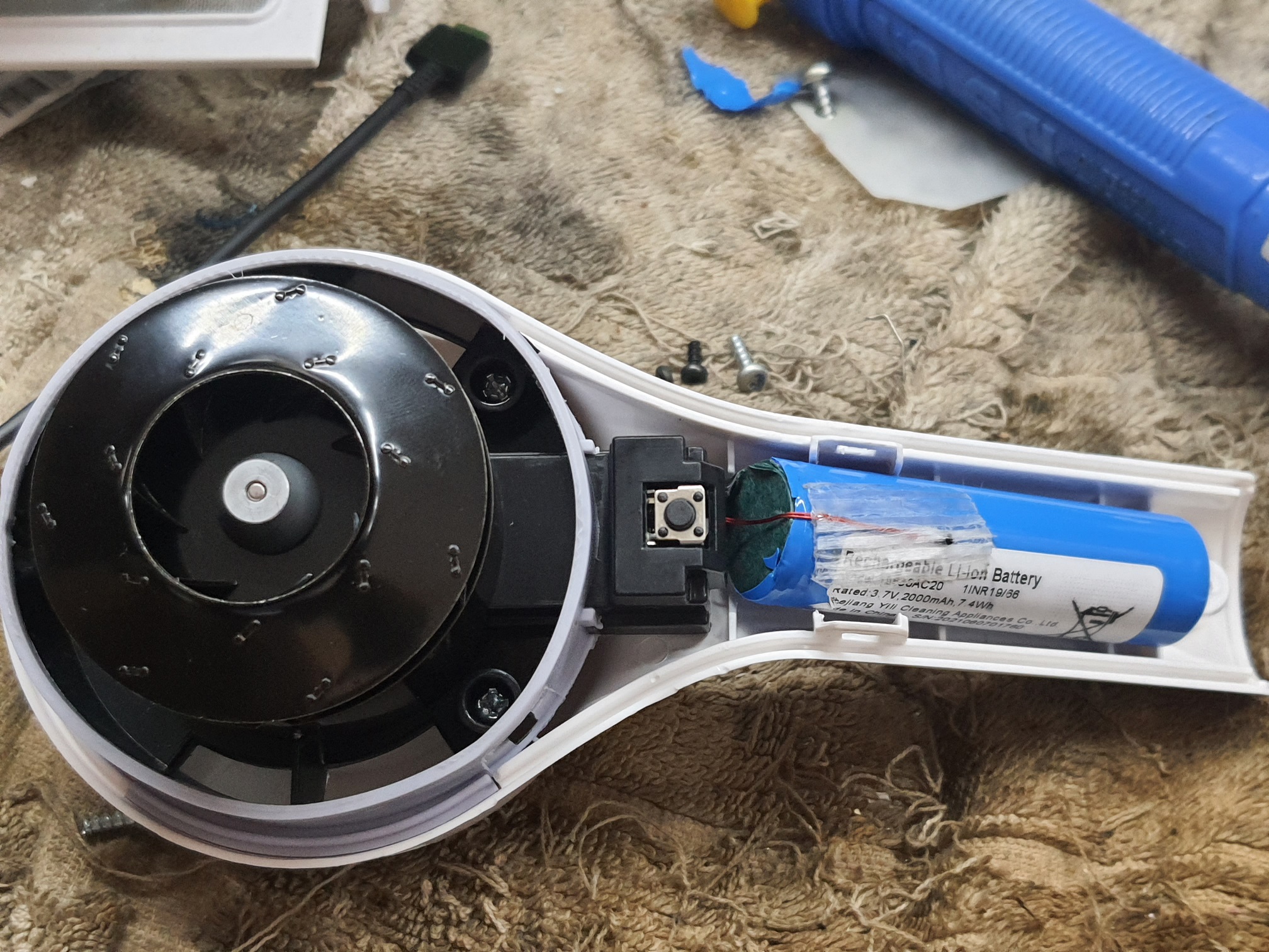 ซ่อมเครื่องเช็ดกระจกไฟฟ้า รุ่น LU-6350SW0 อาการชาร์จไฟไม่เข้า