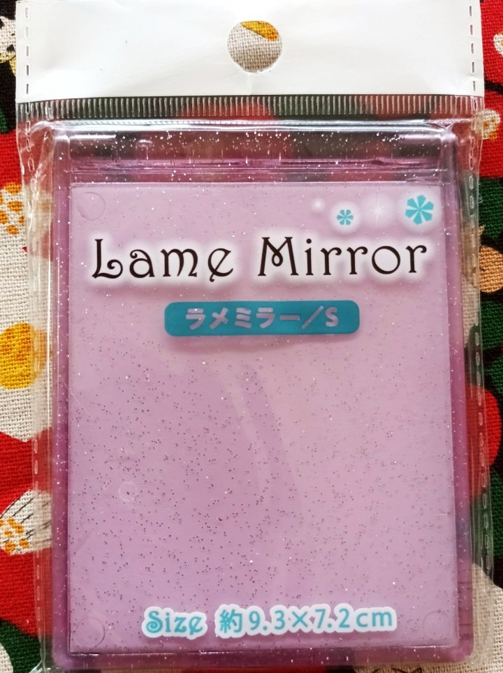 Lame Mirror กระจก พกพา กระจกแต่งหน้า mirror จากญี่ปุ่น Size : 9.3 x 7.2 cm