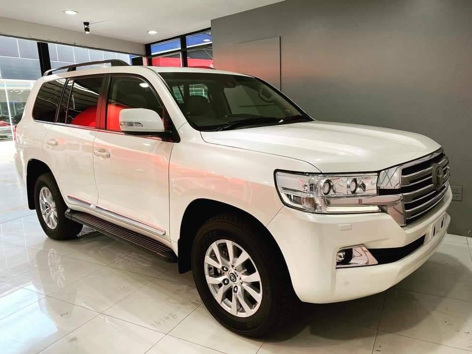 ขาย Toyota Land Cruiser Sahara 4.5 V8 เครื่องดีเซล ปี 2020