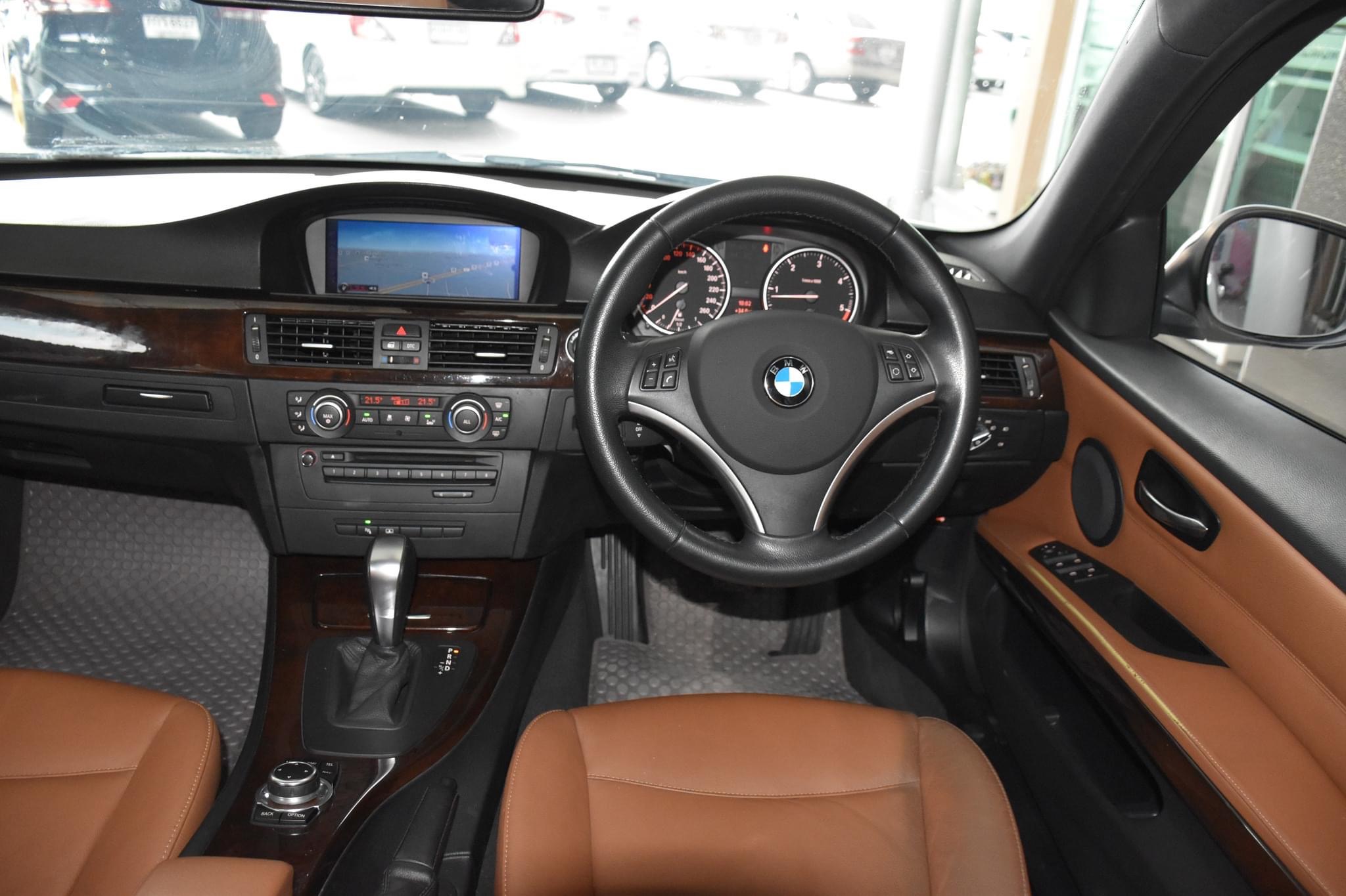 BMW 320d SE LCI V-Shape E90 ปี2012