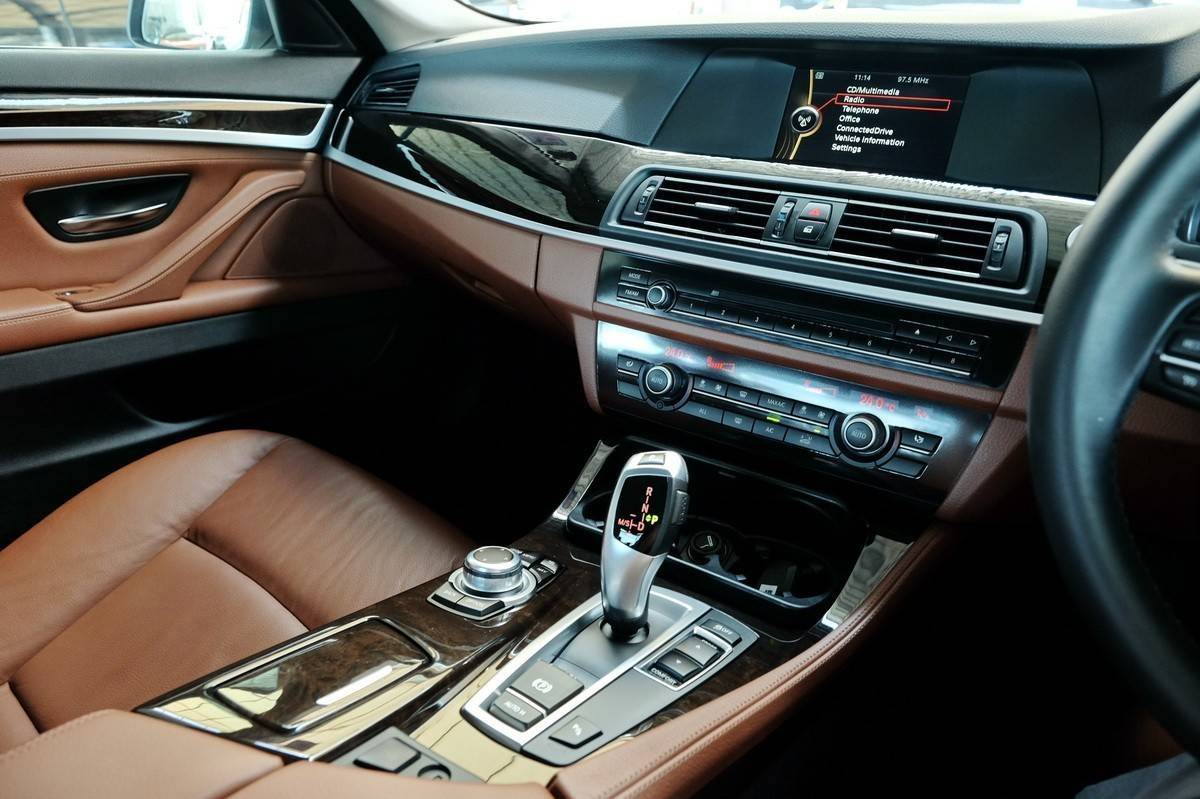 Bmw 520i F10 ปี 2014