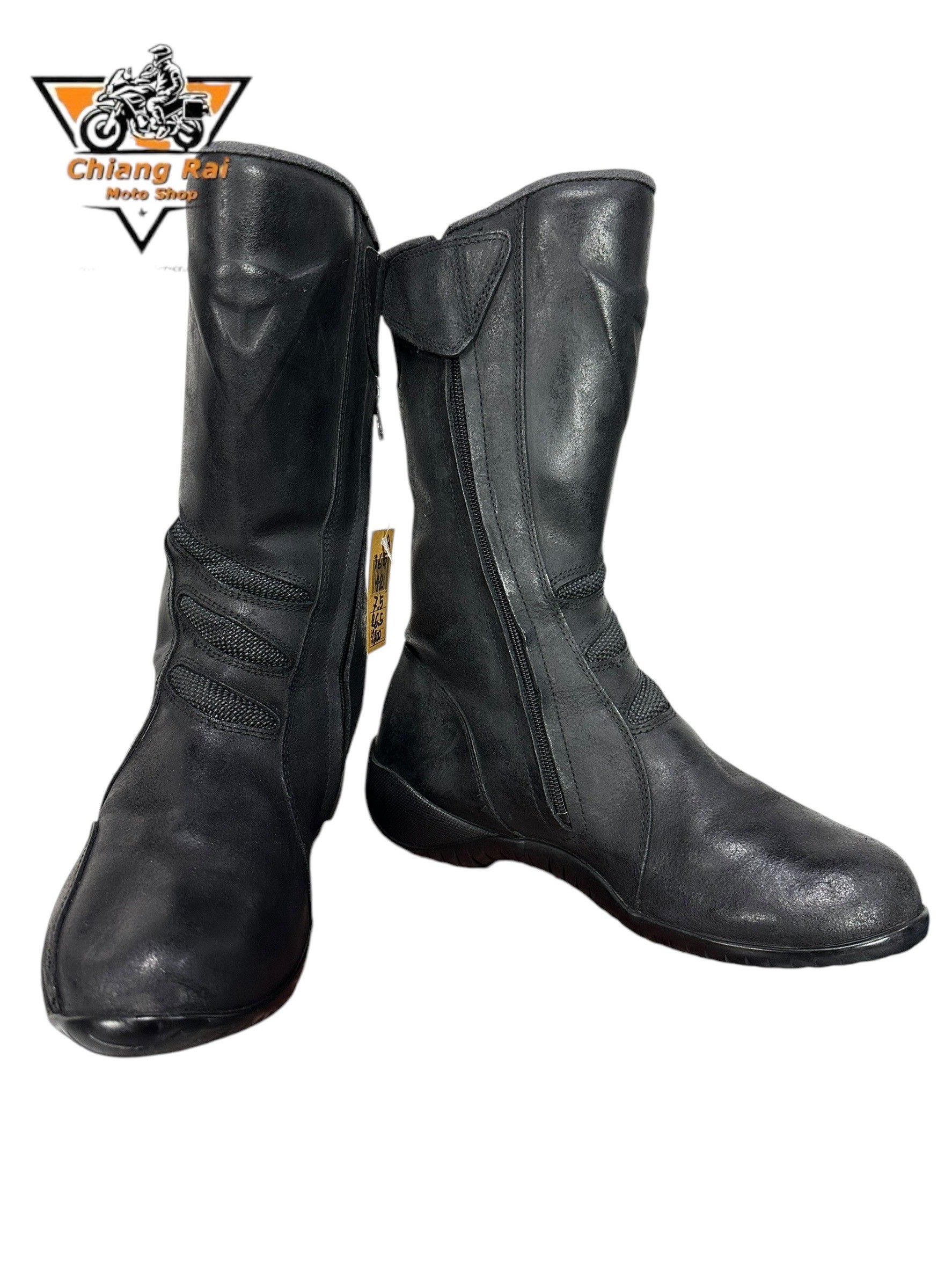 รองเท้าขี่มอเตอร์ไซด์( มือสอง) RCBS-965 Size ขนาดจากป้าย 42:EUR / 7.5:UK / 26.5:Cm.(dainese)