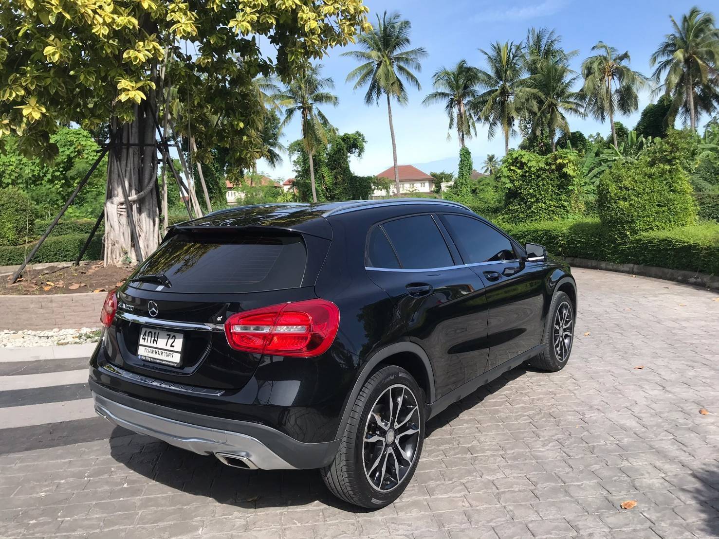 Mercedes Benz GLA200 1.6(w156)urban suv ปี 2015