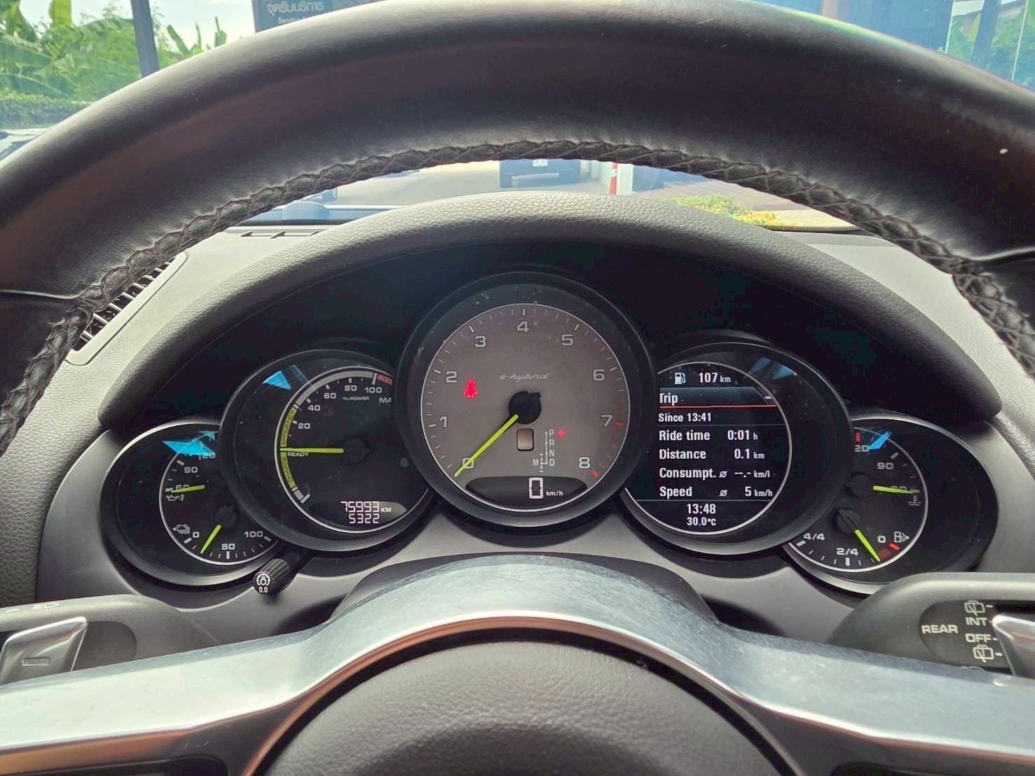 Porsche Cayenne Platinum edition ปี 2017