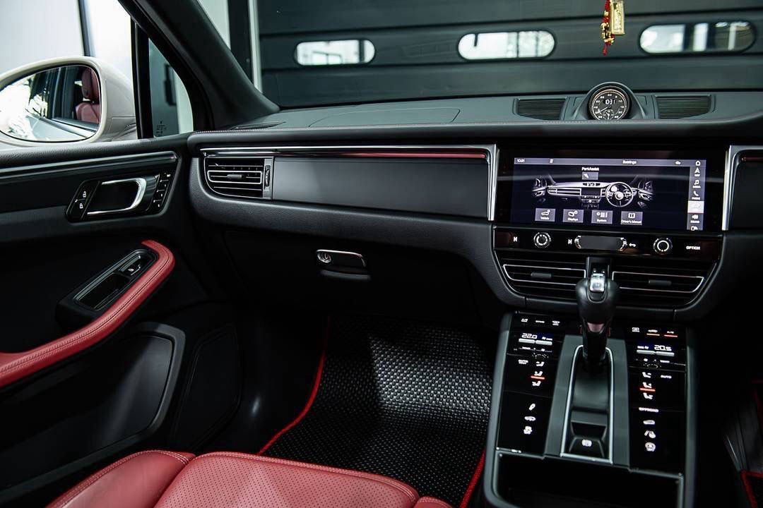 Porsche Macan ปี 2023