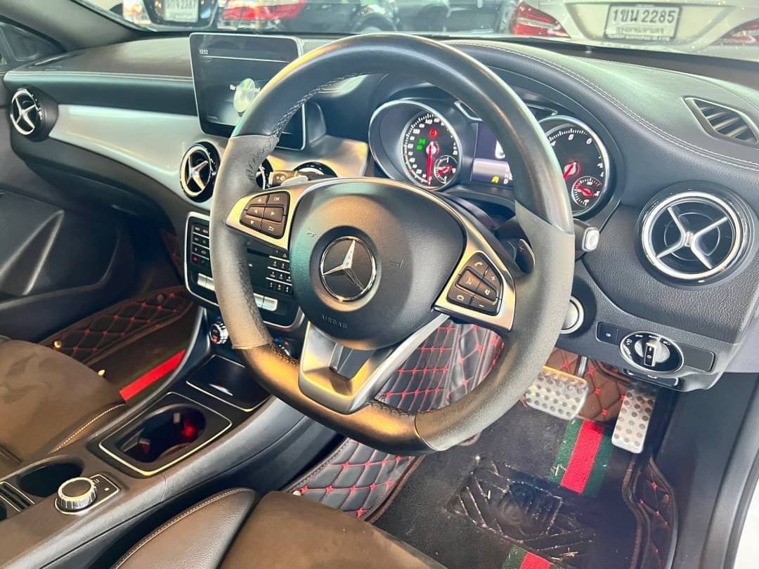 Mercedes Benz CLA250 AMG White Art Edition ปี 2018