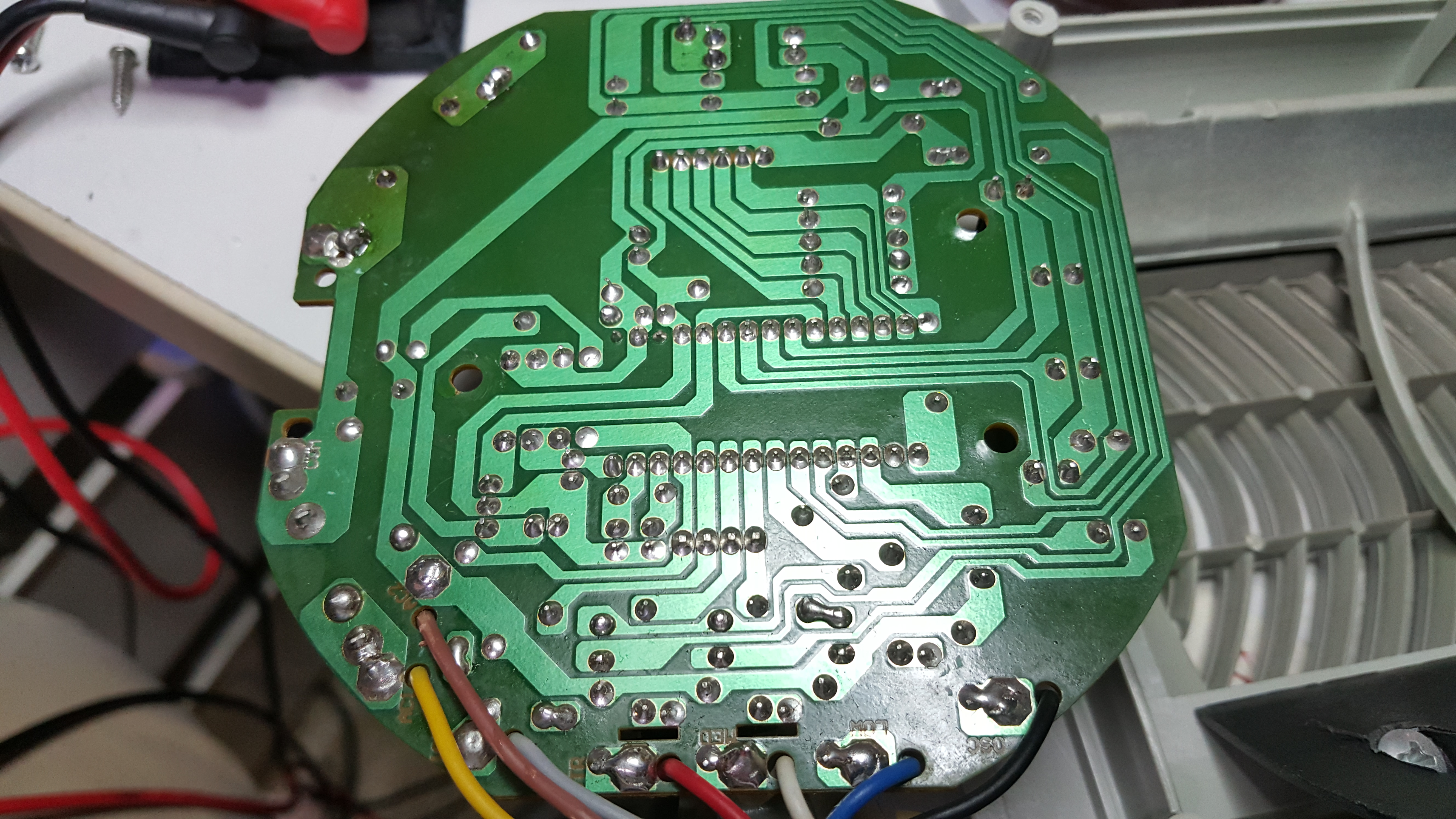 ซ่อมพัดลม ยี่ห้อ BIONAIRE รุ่น BT16 อาการเปิดเครื่องไม่ติด