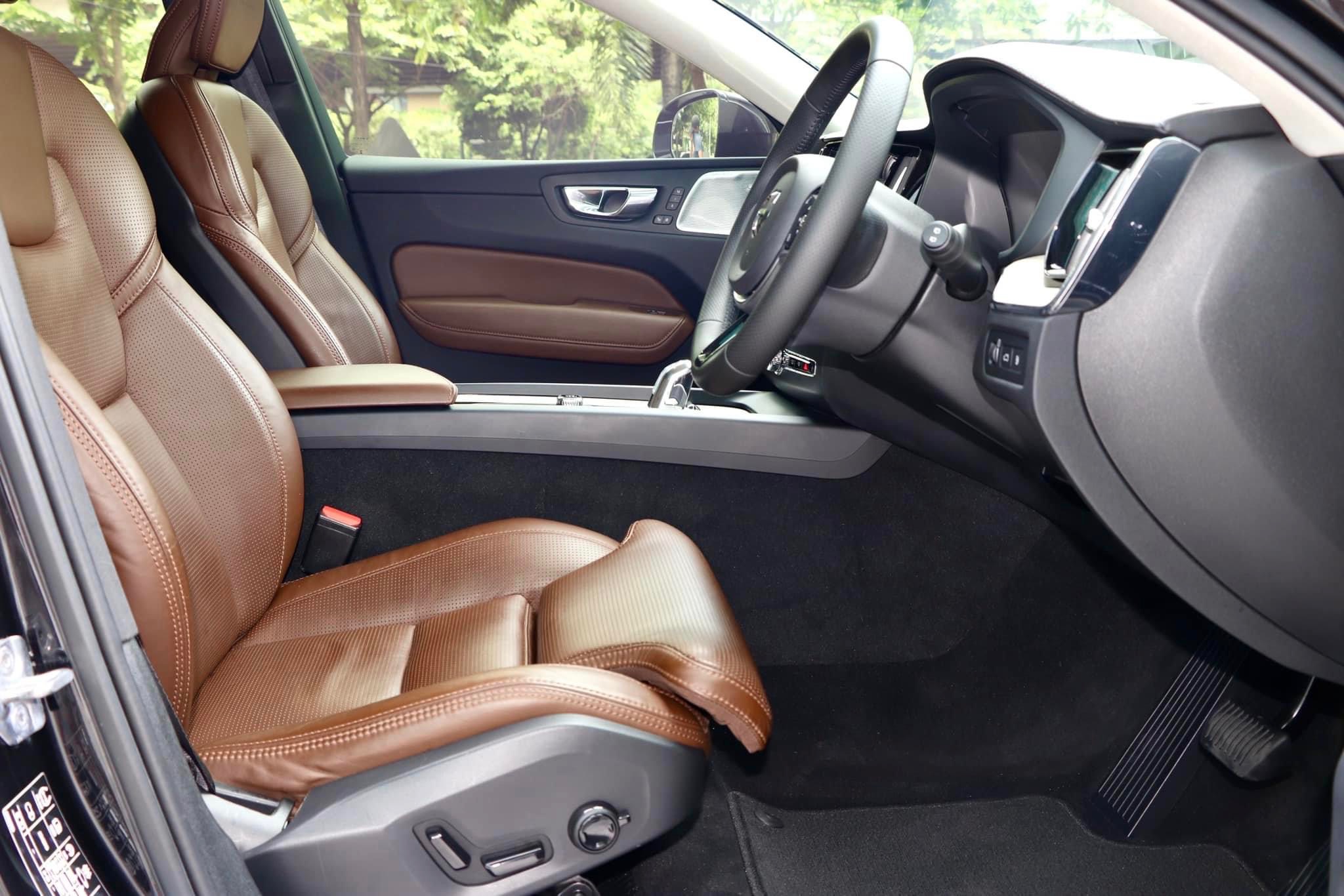 VOLVO XC60 2.0 Recharge T8 INSCRIPTION ปี2019