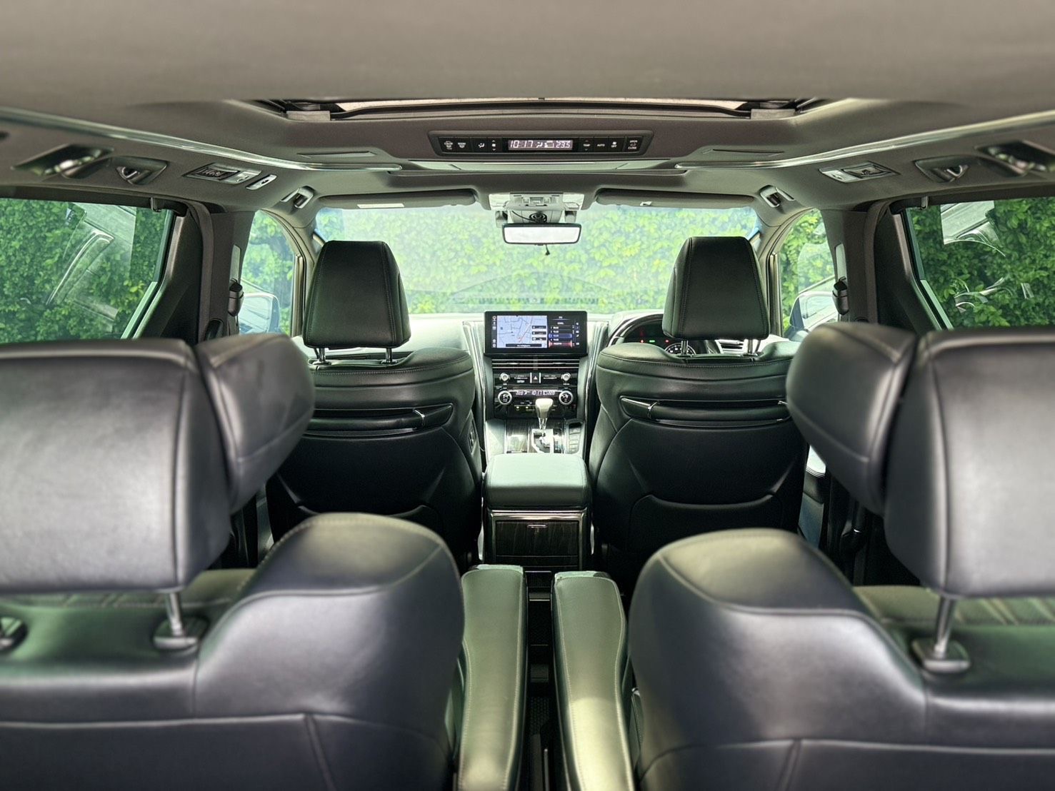 Lexus LM300h (7 Seat) ปี 2021