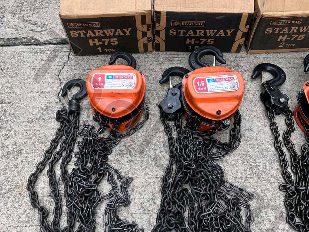 รอกโซ่ ยี่ห้อ Star Way (แบบใช้มือดึง-สาว) แบบเหลี่ยม มี 4 ขนาดให้เลือก