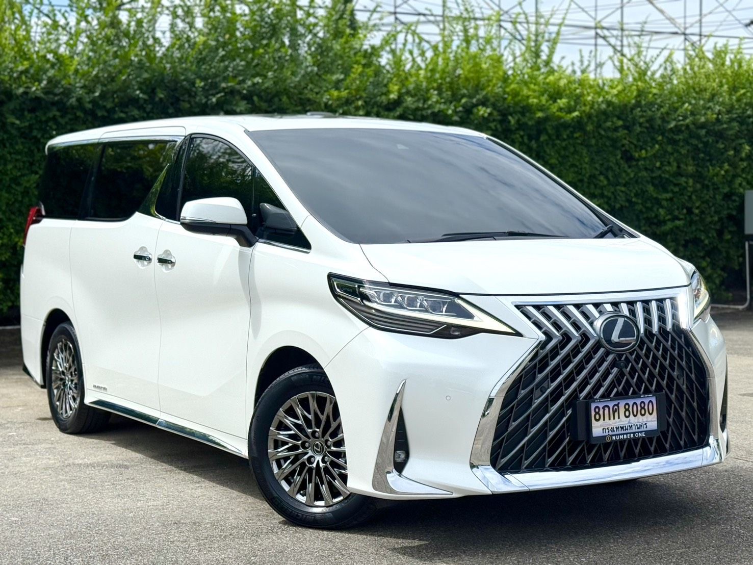 Lexus LM300h (7 Seat) ปี 2021