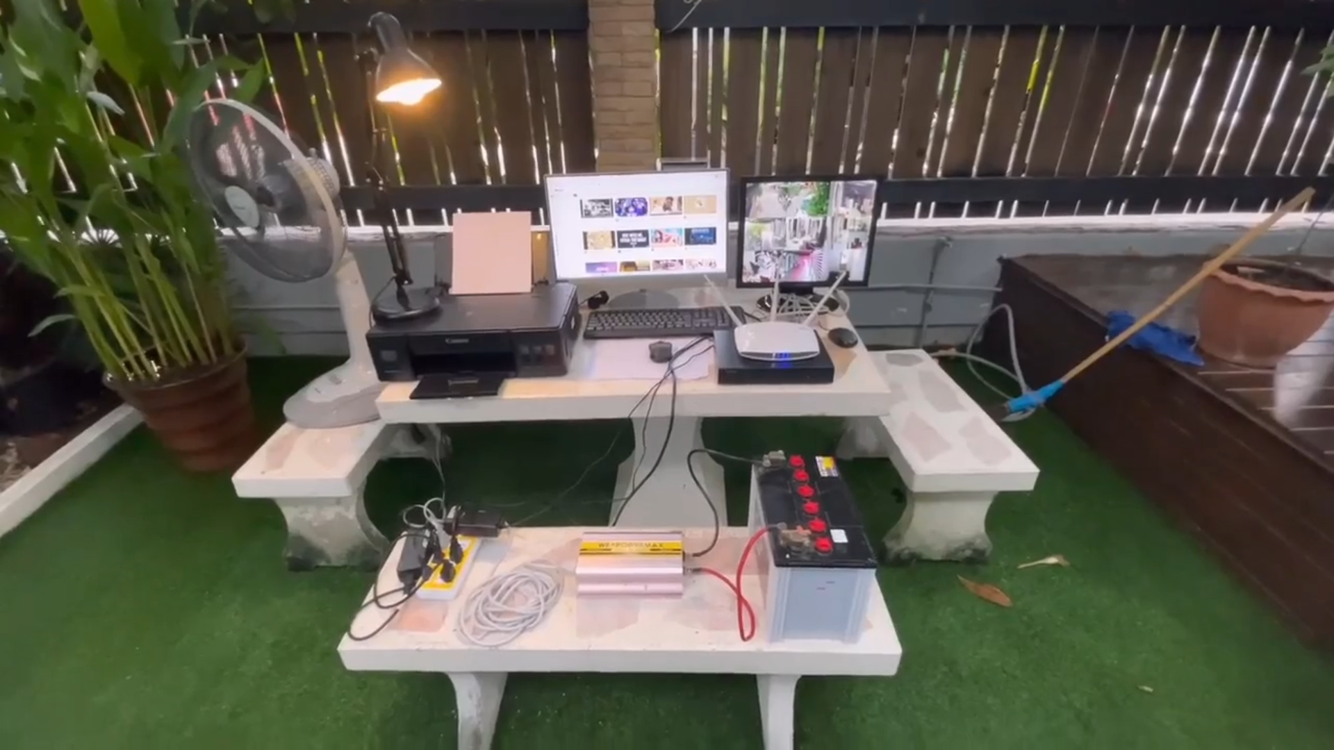 ตัวแปลงไฟ 12V เป็นไฟบ้าน 220V ขนาด 3,000W มี 2 ยี่ห้อให้เลือก