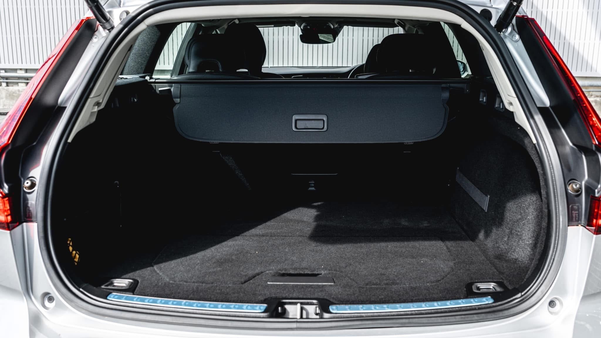 Volvo V60 T8 Inscription AWD ปี 2020