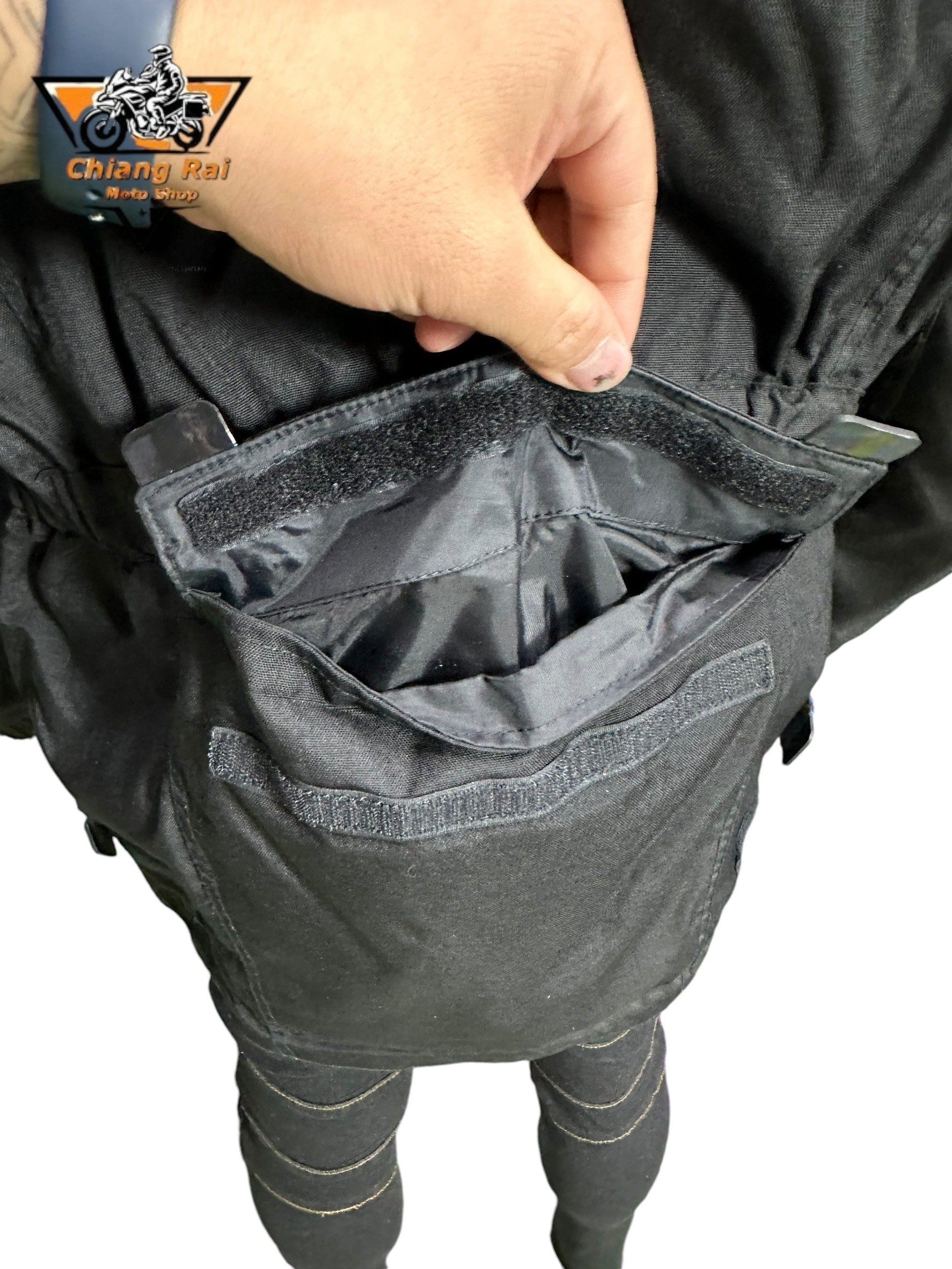 เสื้อขี่มอเตอร์ไซด์( มือสอง) RCTA 677 อก 50-52" ยาว 29"(XL) **uvex**