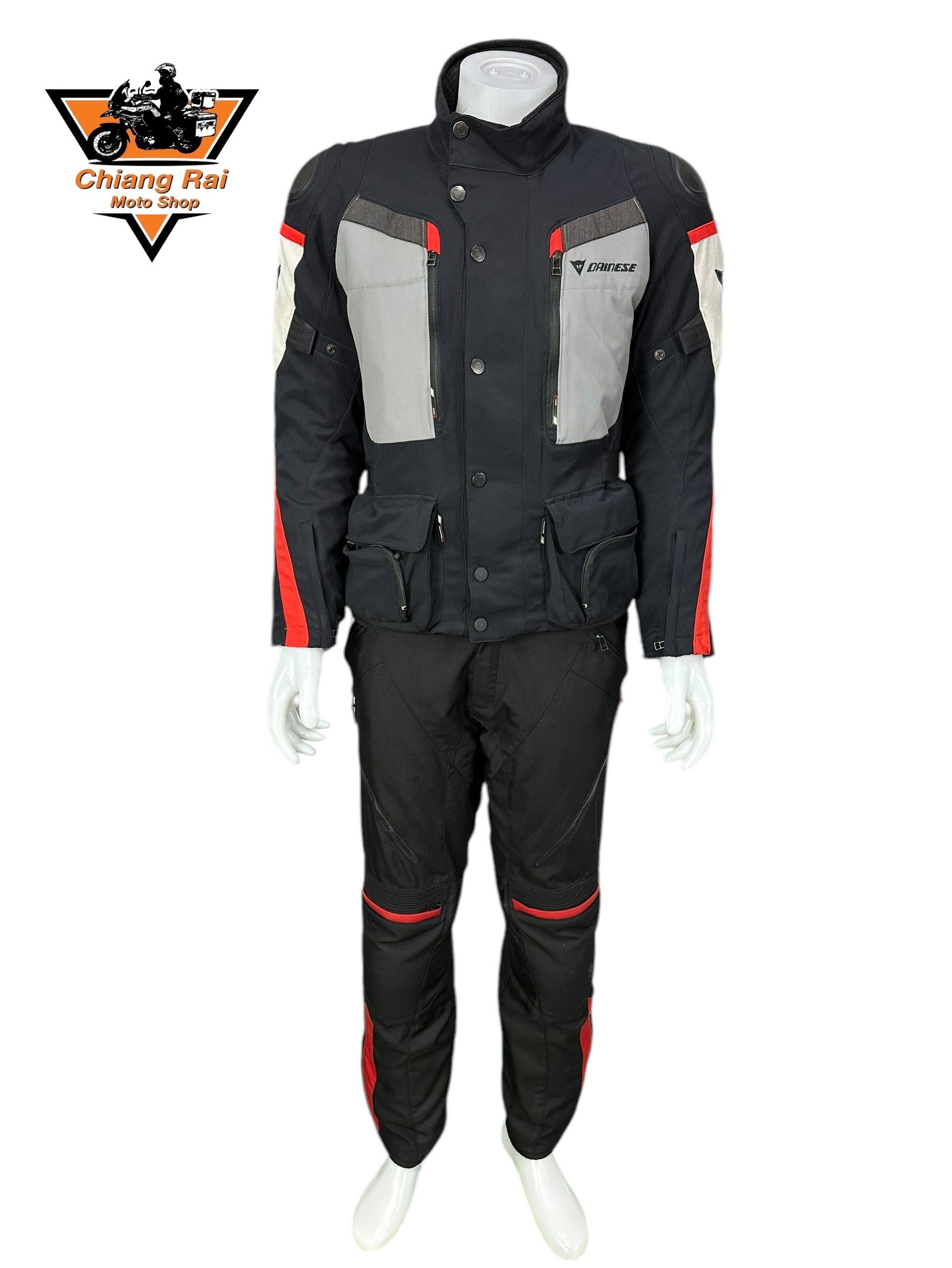 ชุดสำหรับขี่มอเตอร์ไซด์ (มือสอง) SET 027 ชุดทัวริ่ง เสื้อการ์ด + กางเกง ยี่ห้อ***dainese***