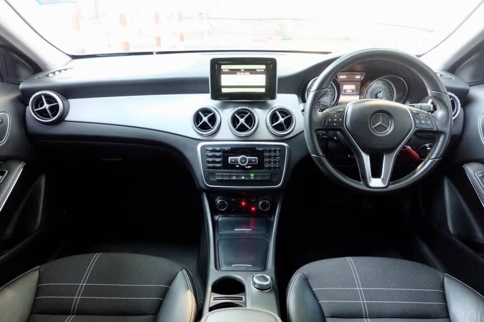 Mercedes-Benz GLA200 Urban ปี 2015