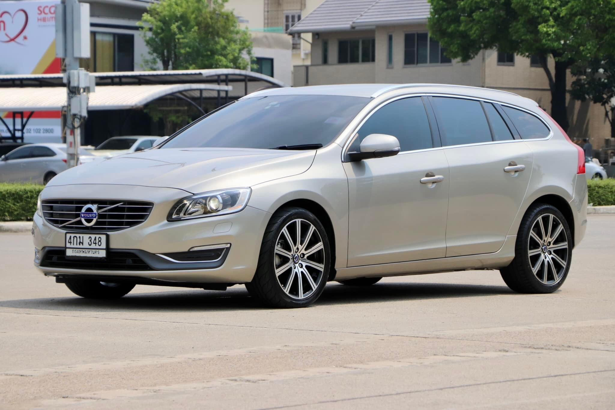 VOLVO V60 2.0T5 Navi ปี2015