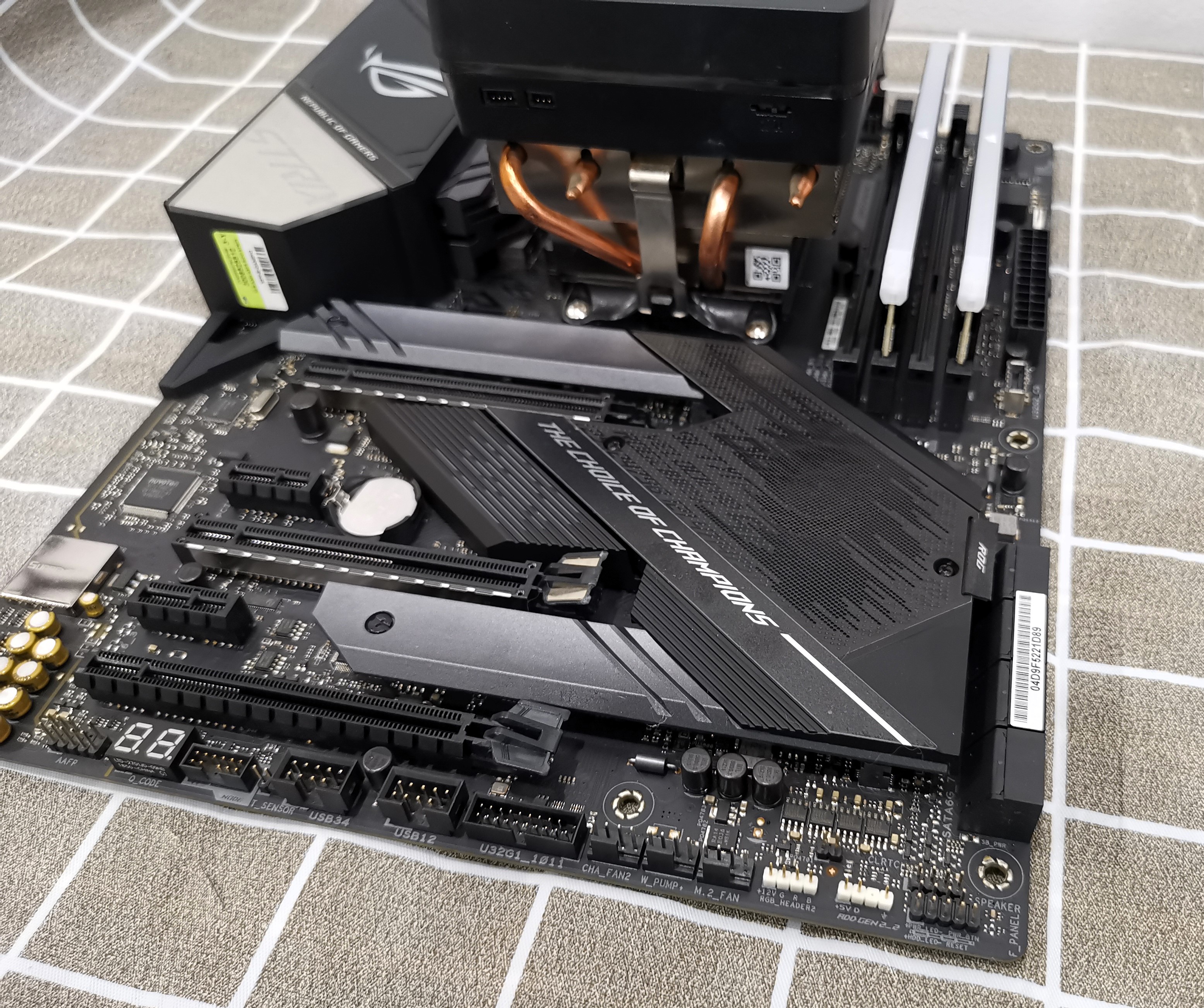 เซ็ตมัดรวม บอร์ด x570 + CPU R7 + Ram 32GB