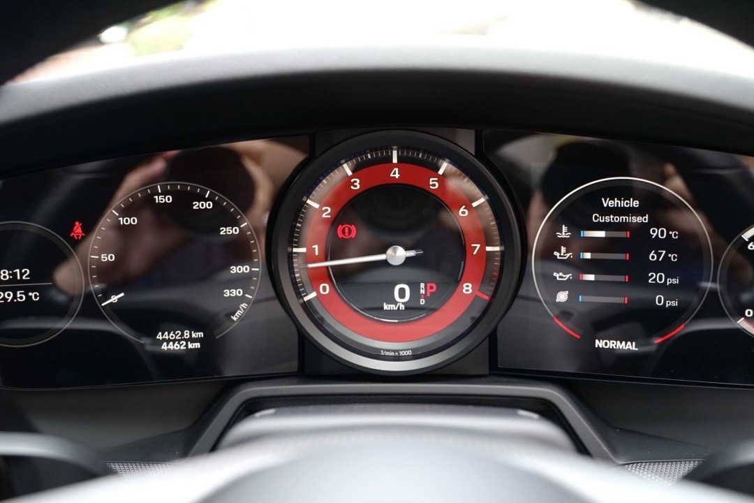 Porsche 911 Carrera S 992 ปี 2021