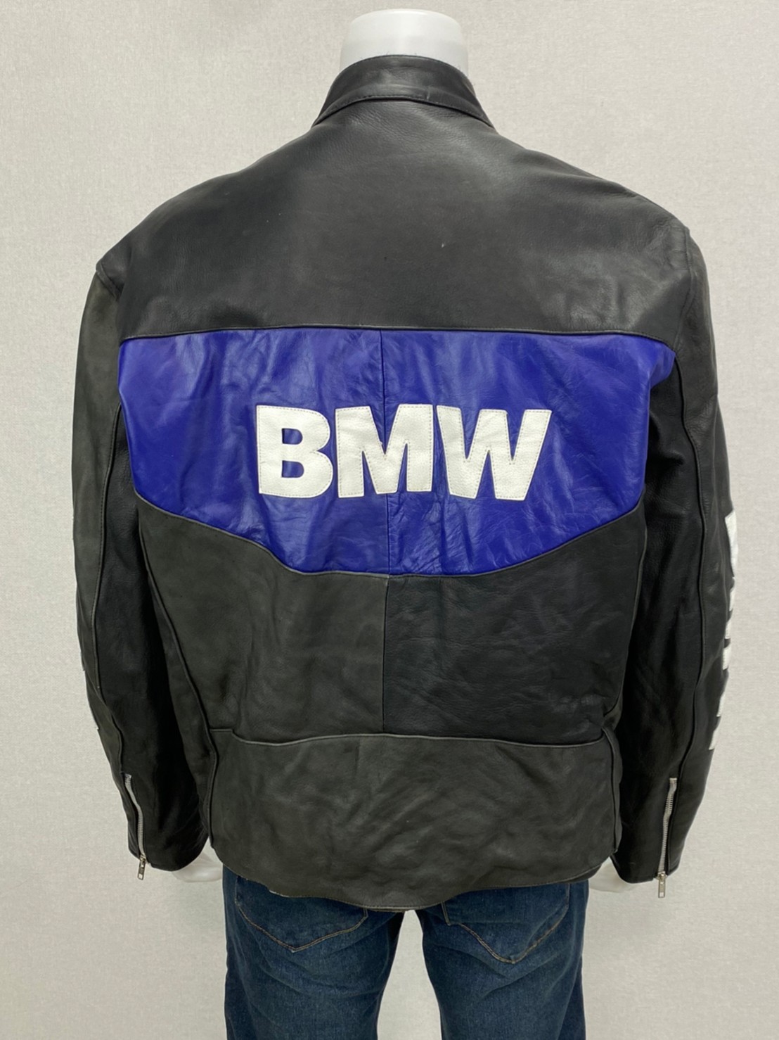 เสื้อการ์ดสำหรับขี่มอเตอร์ไซด์( มือสอง) RCSS 010: อก 46" ยาว 24" ** ไม่มีชื่อ** (ไม่มีการ์ด)