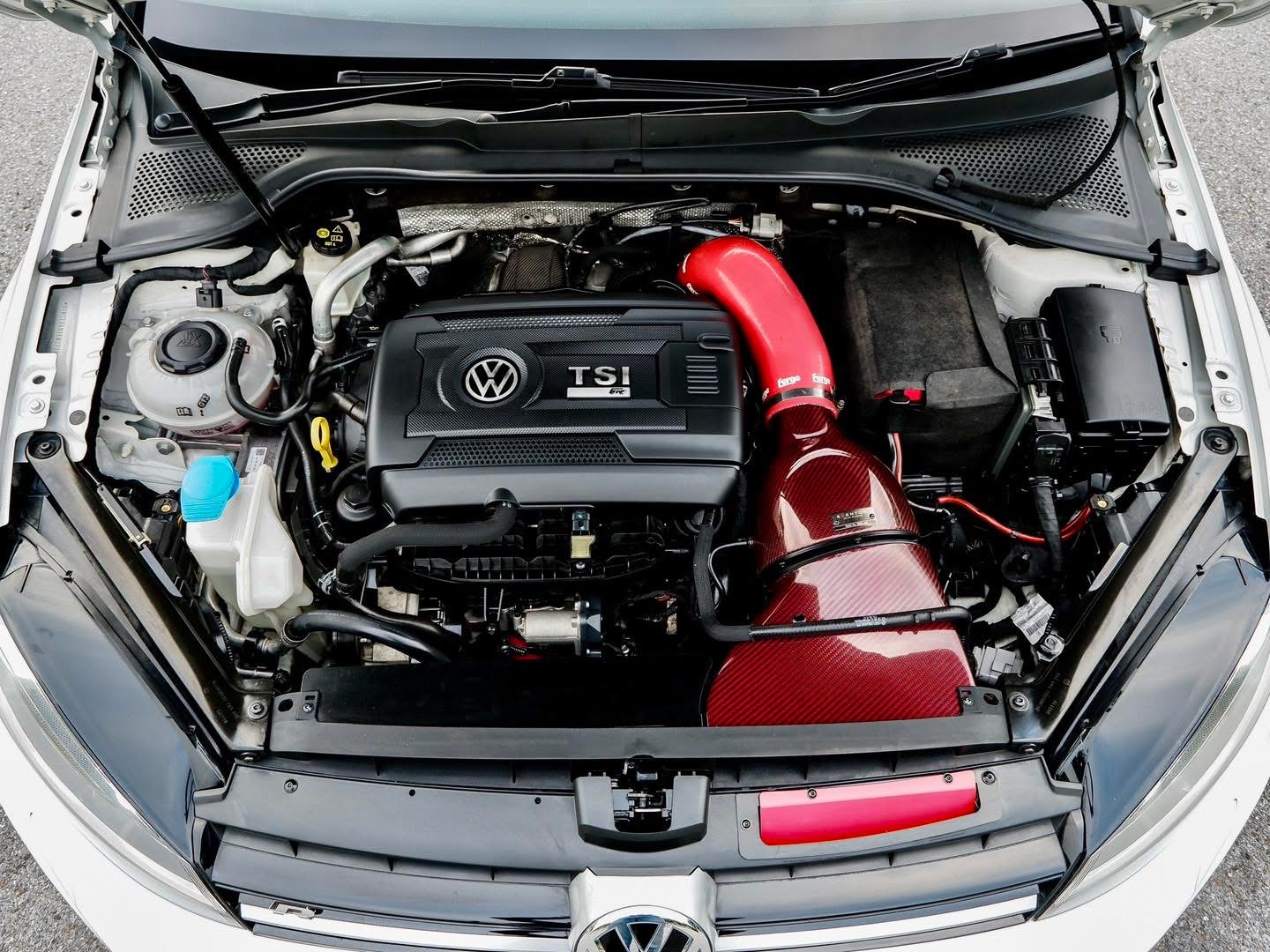 Volkswagen Golf R MK7 2.0 TSI DSG Hatch 5Doors ปี 2015