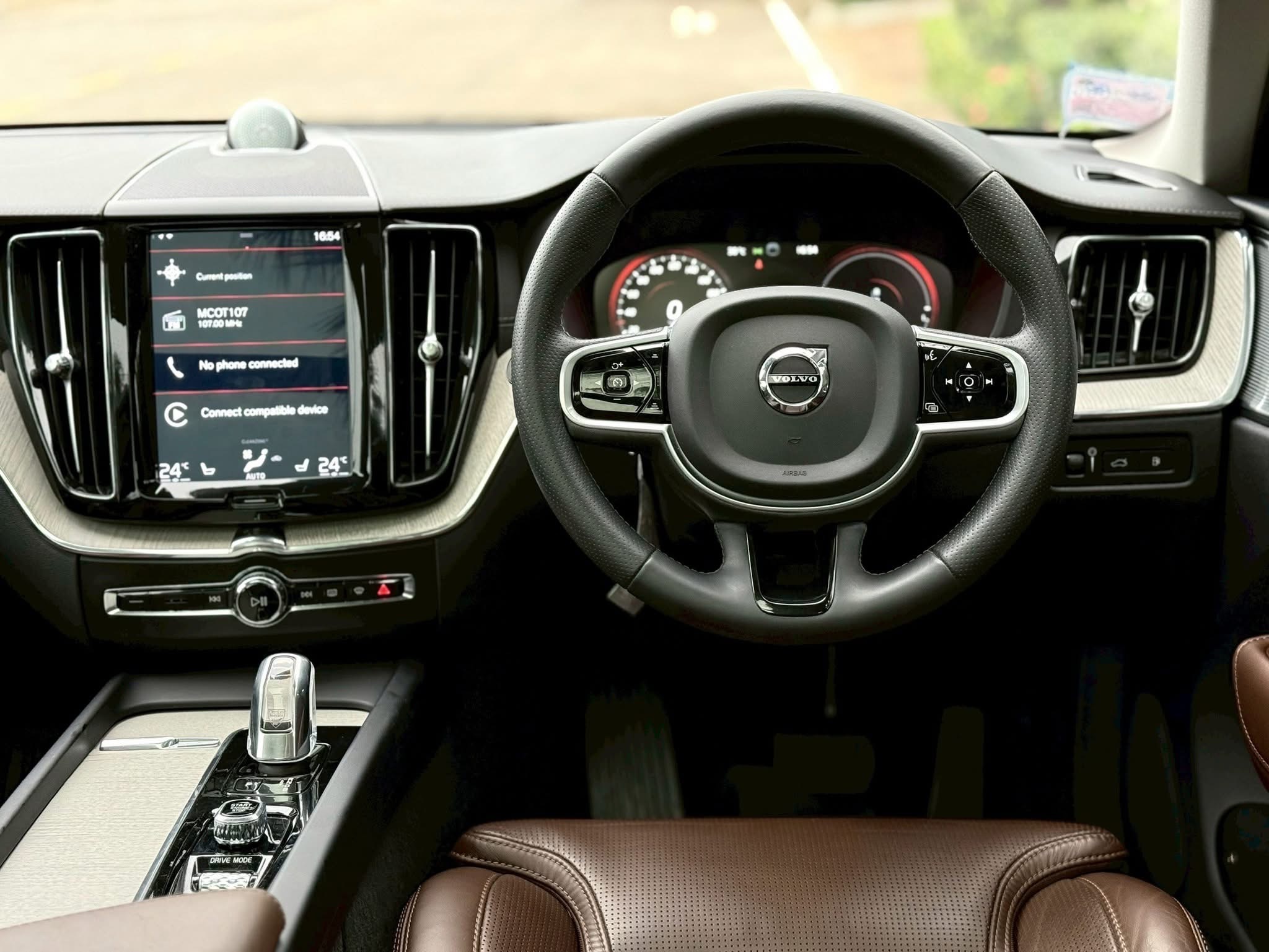 VOLVO XC60 T8 Inscription ปี 2019