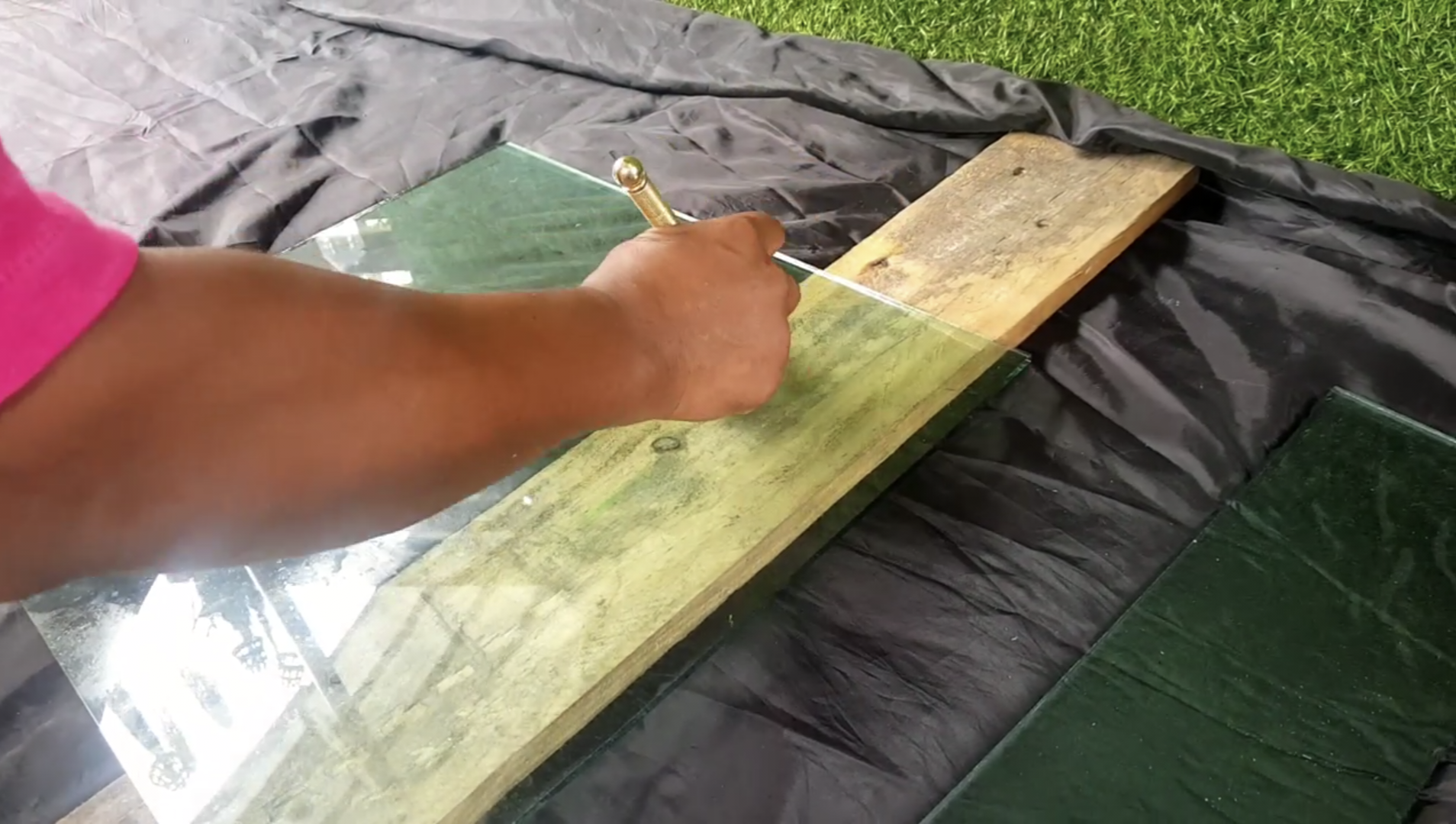 มีดตัดกระจก/กระเบื้อง Virgin