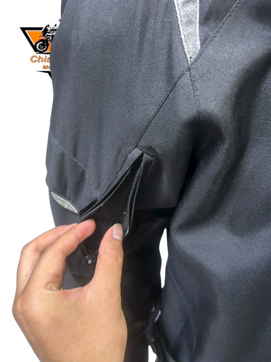 เสื้อขี่มอเตอร์ไซด์( มือสอง) RCTA 803 อก 48" ยาว 32 (L) **Frank Thomas**