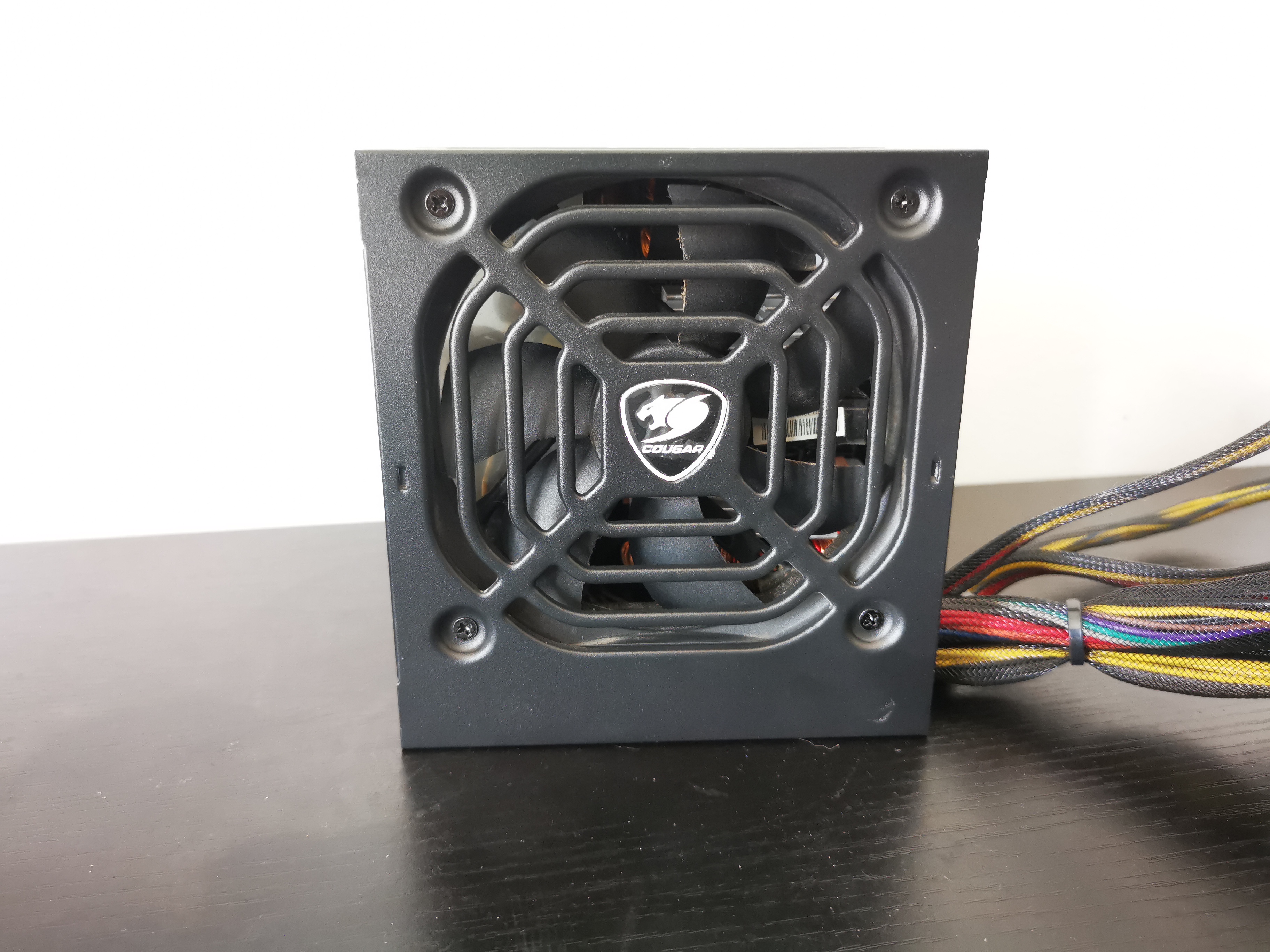 PSU Cougar STX 650W (80+ WHITE)