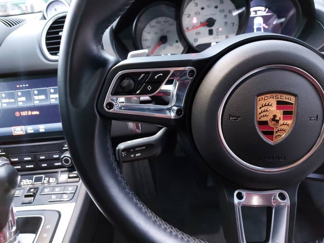 Porsche Boxster 718 ปี 2018
