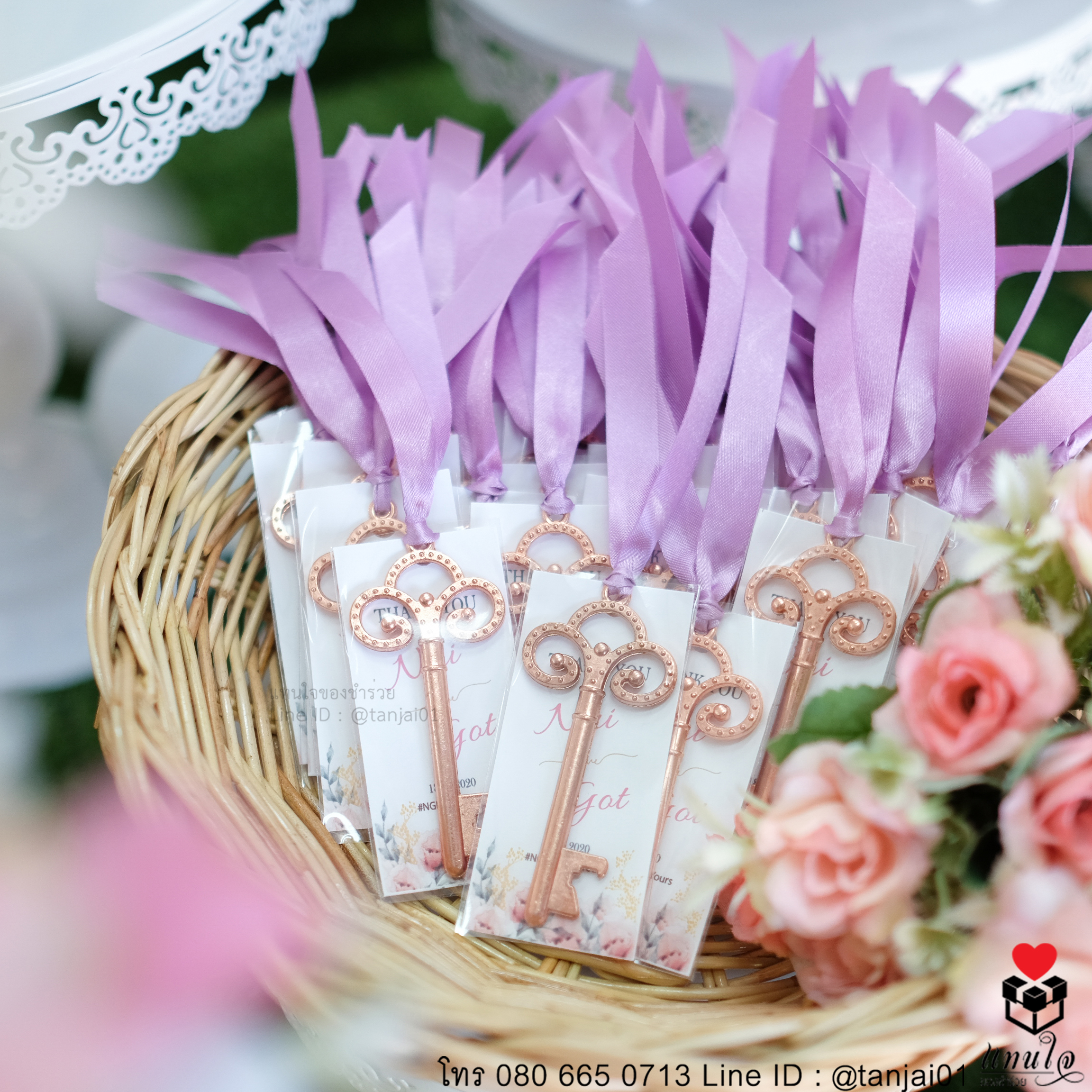 ของชำร่วยที่เปิดขวดกุญแจวินเทจ ผูกริบบิ้น ของชำร่วยราคาถูก น่ารักๆ สวยหรู สีโรสโกลด์ สีเงิน สีทอง ใช้งานได้จริง 01